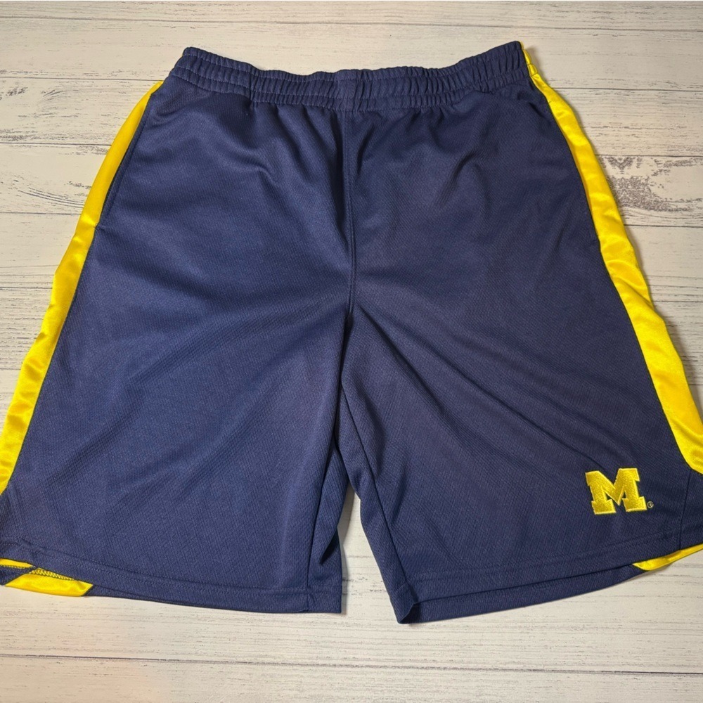 University of Michigan Men's Navy and Yellow Athletic Shorts‎ size large